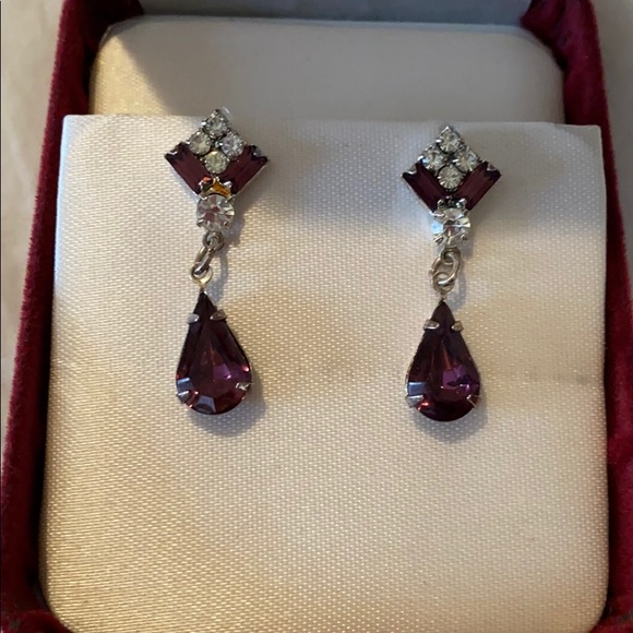 Jewelry - Teardrop purple/rhinestone earrings with backs
